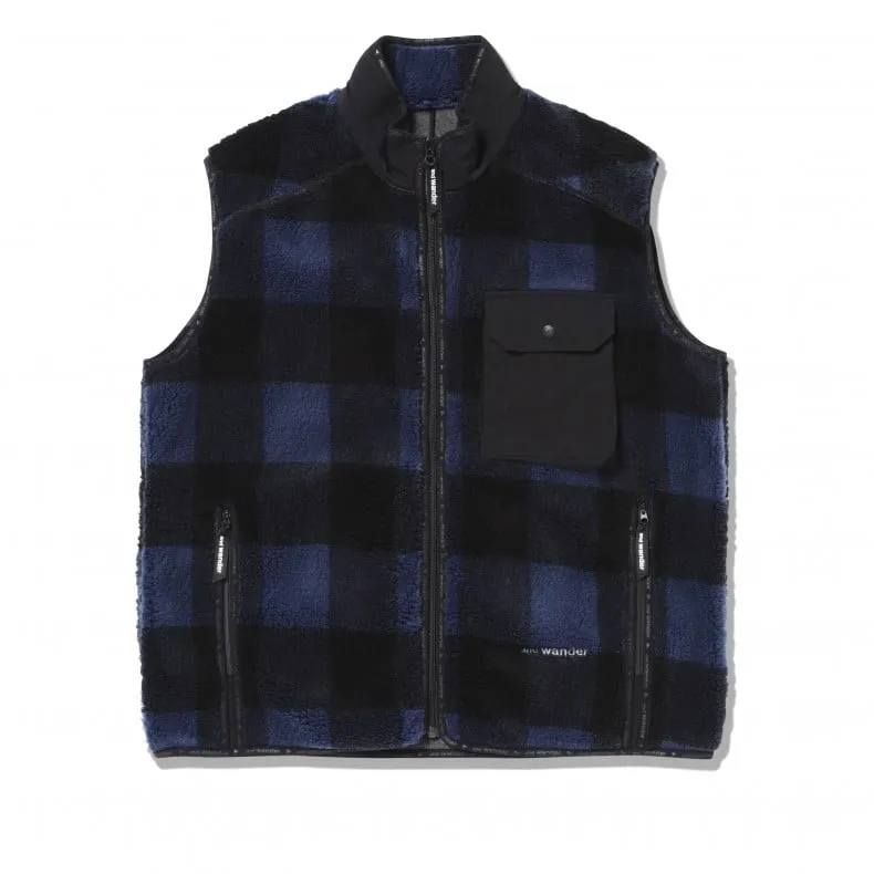 and wander Check Boa Vest (Blue)