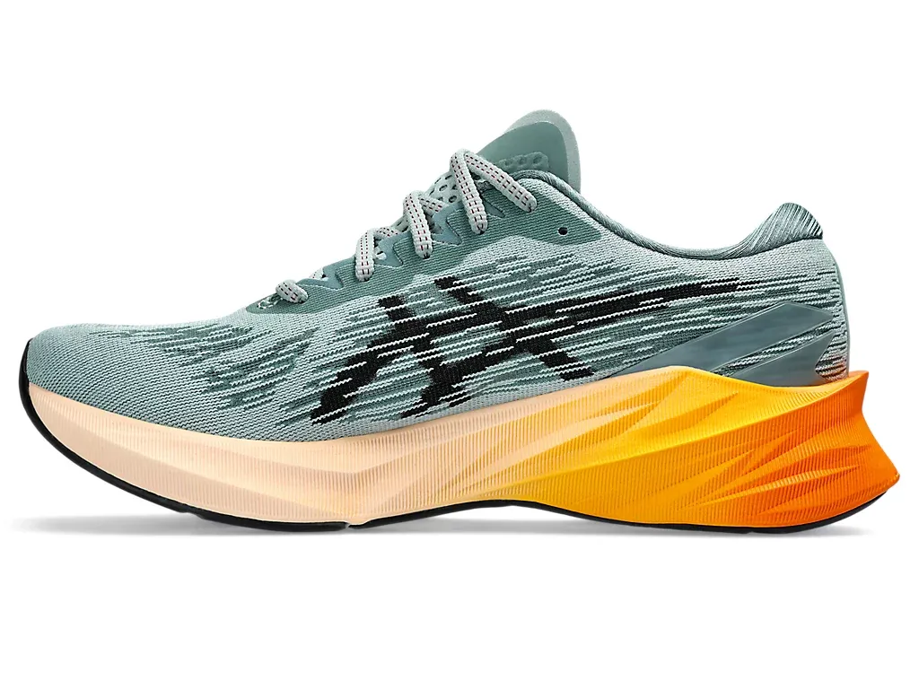 ASICS Men's Novablast 3