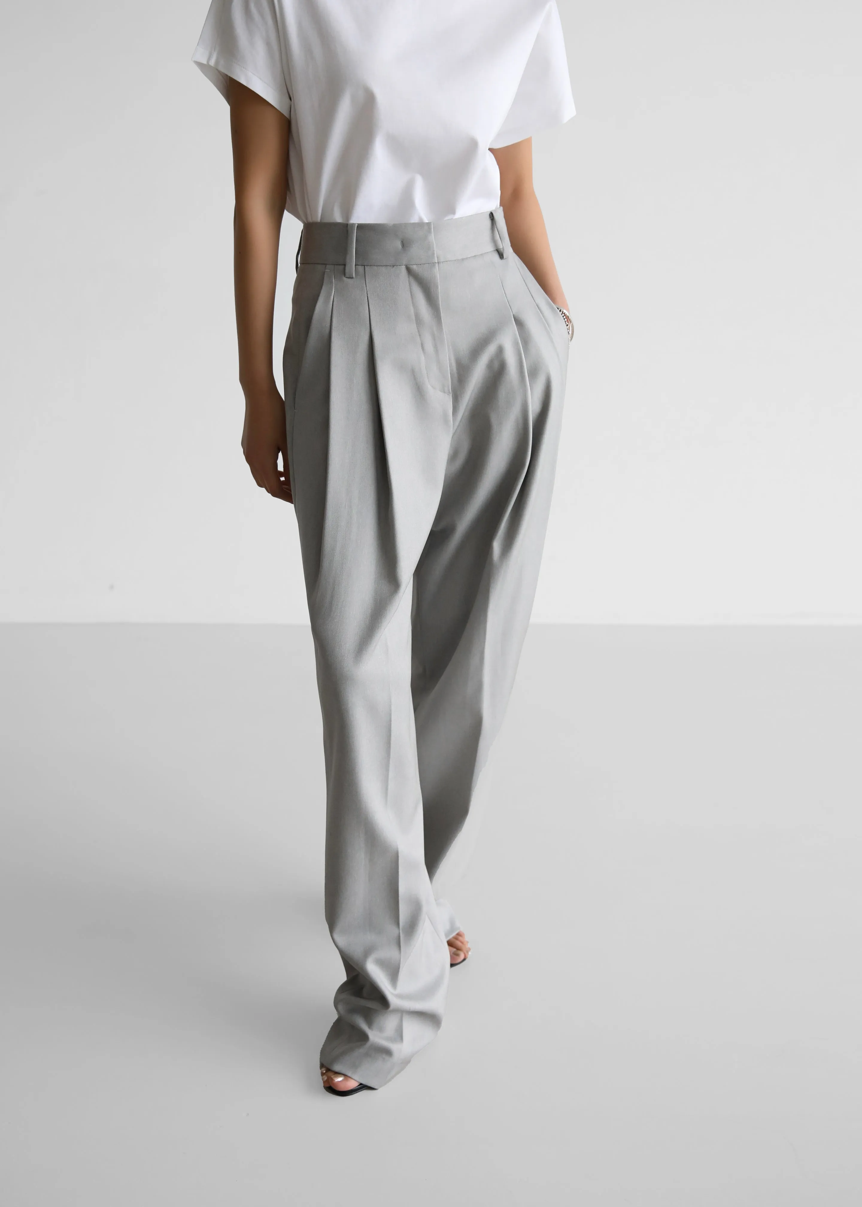 Cooper Pintuck Trousers - Grey