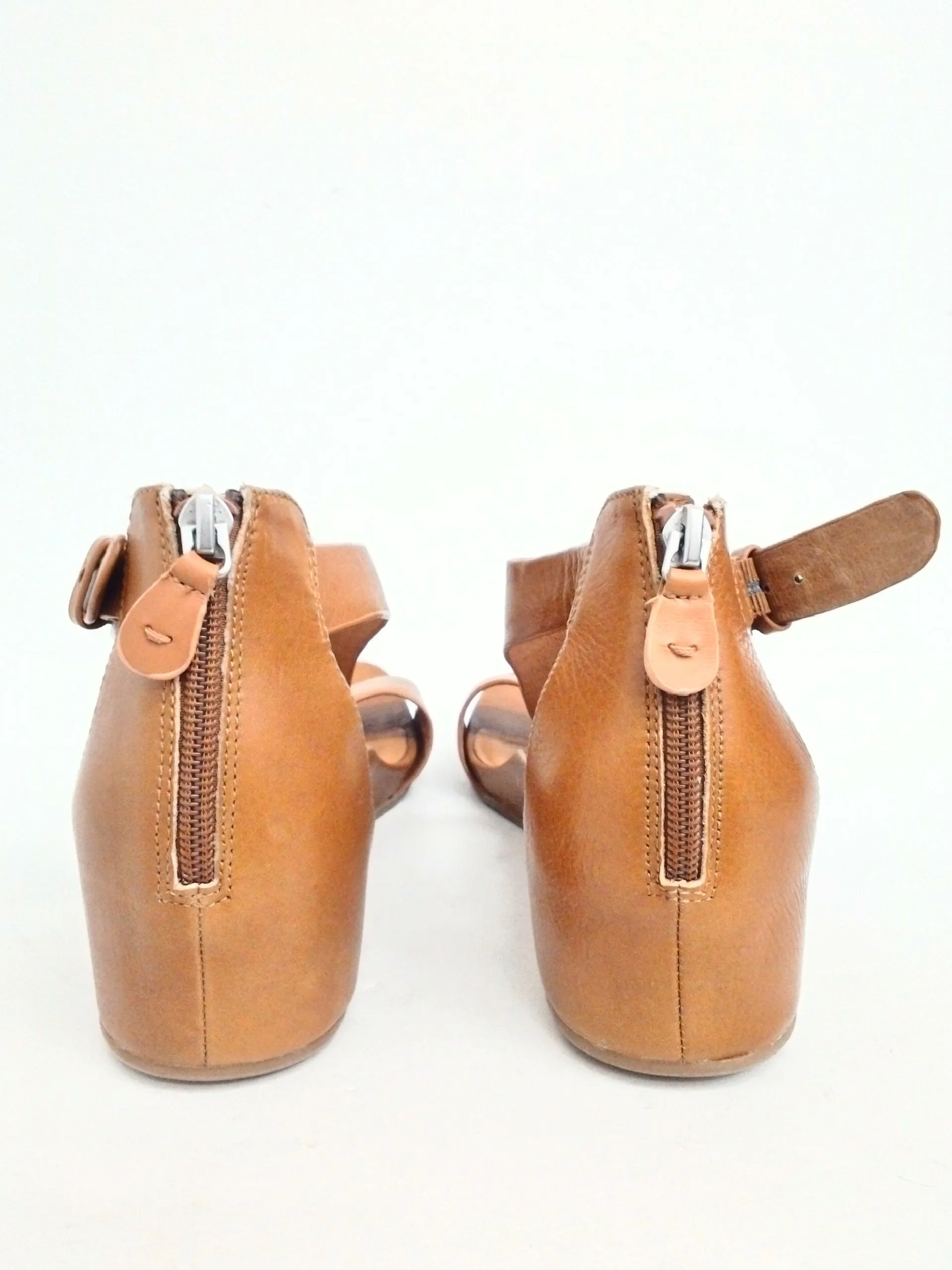 Gentle Souls Women's Gisele Brown Leather Sandals Size 10 M