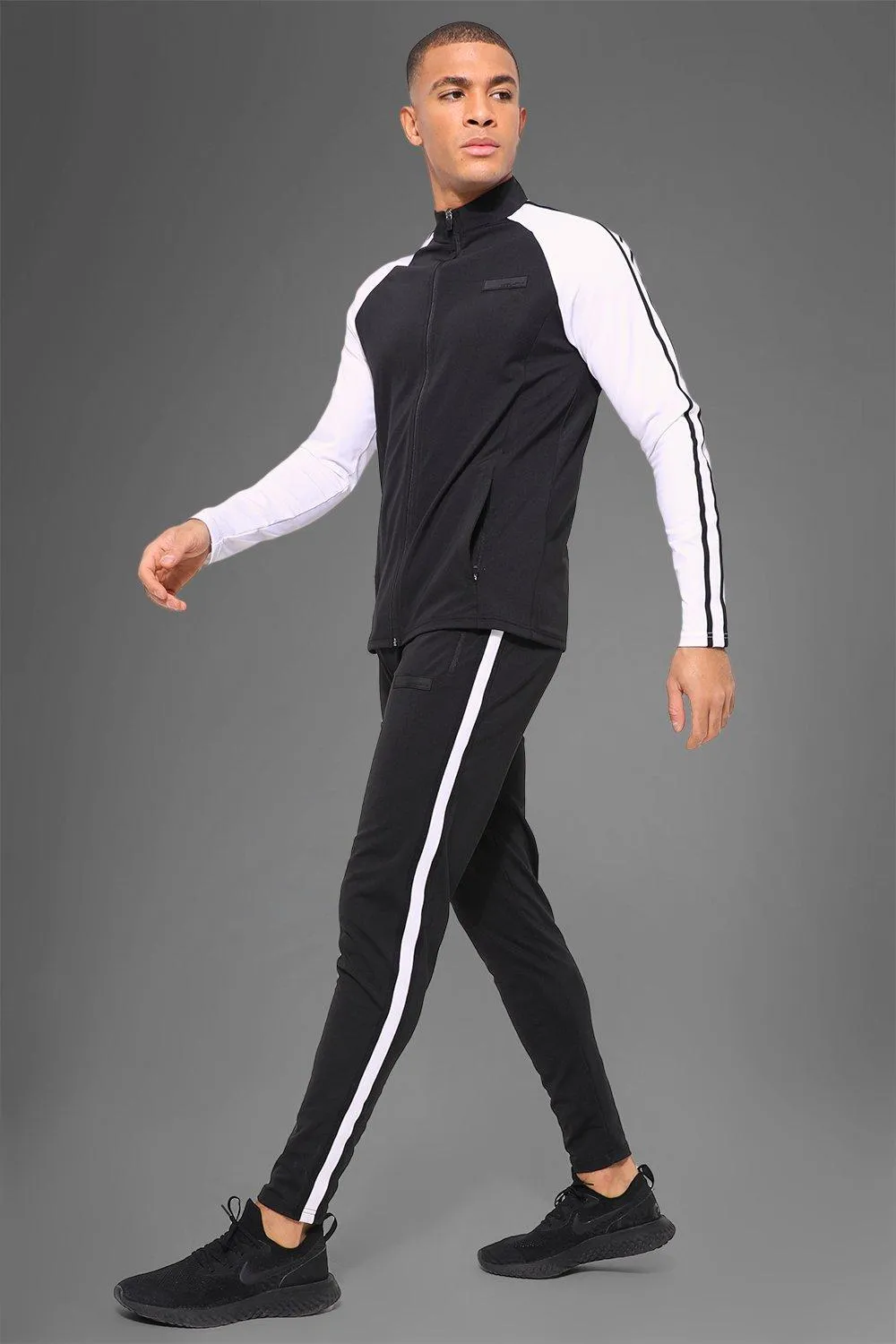 Man Active Gym Contrast Raglan Tracksuit