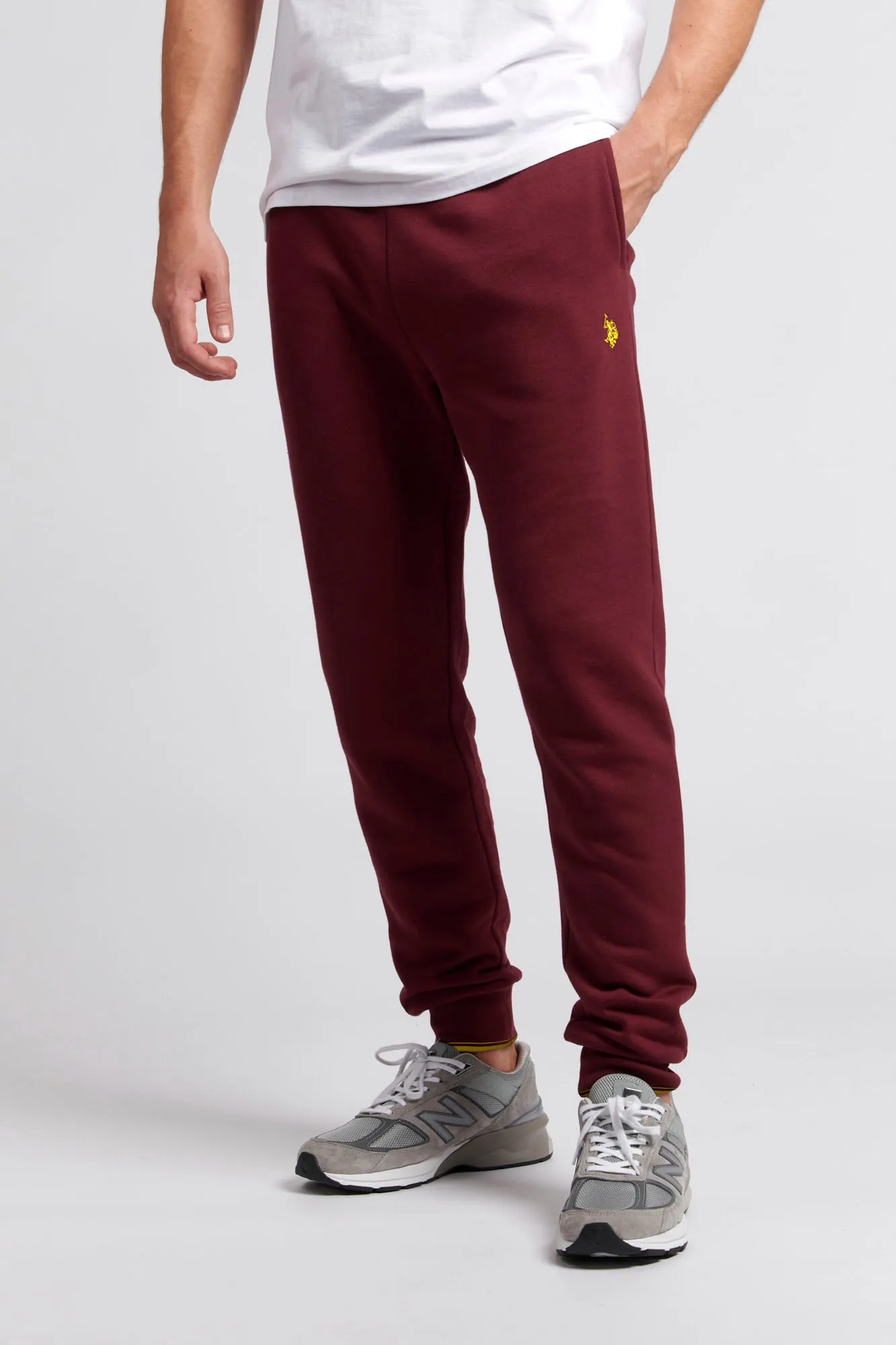 Mens Tipped Joggers in Windsor Wine