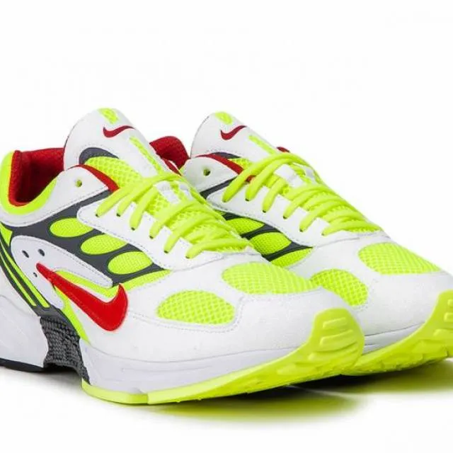 Nike air ghost racer white/atom red-neon yellow sneakers 9.5