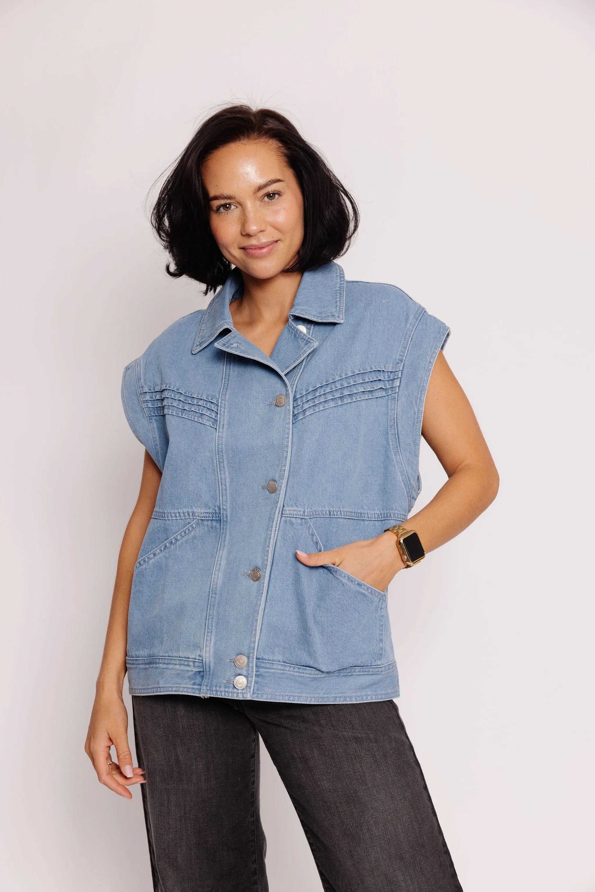 Oliver Denim Vest in Denim Blue