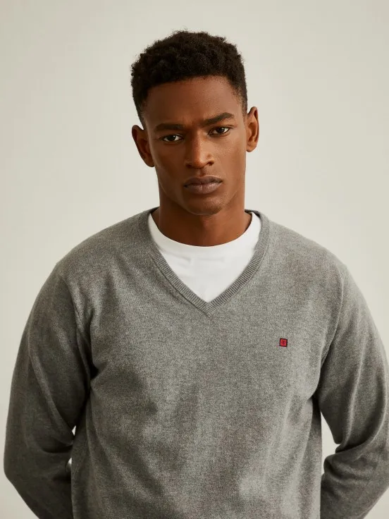 V-neck pullover in cotton and cashmere