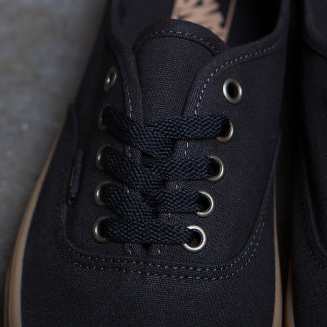 Vans Men Authentic - Light Gum (black / light gum)