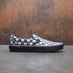 Vans x Lazy Oaf Women Classic Slip-On (black / checkerboard)