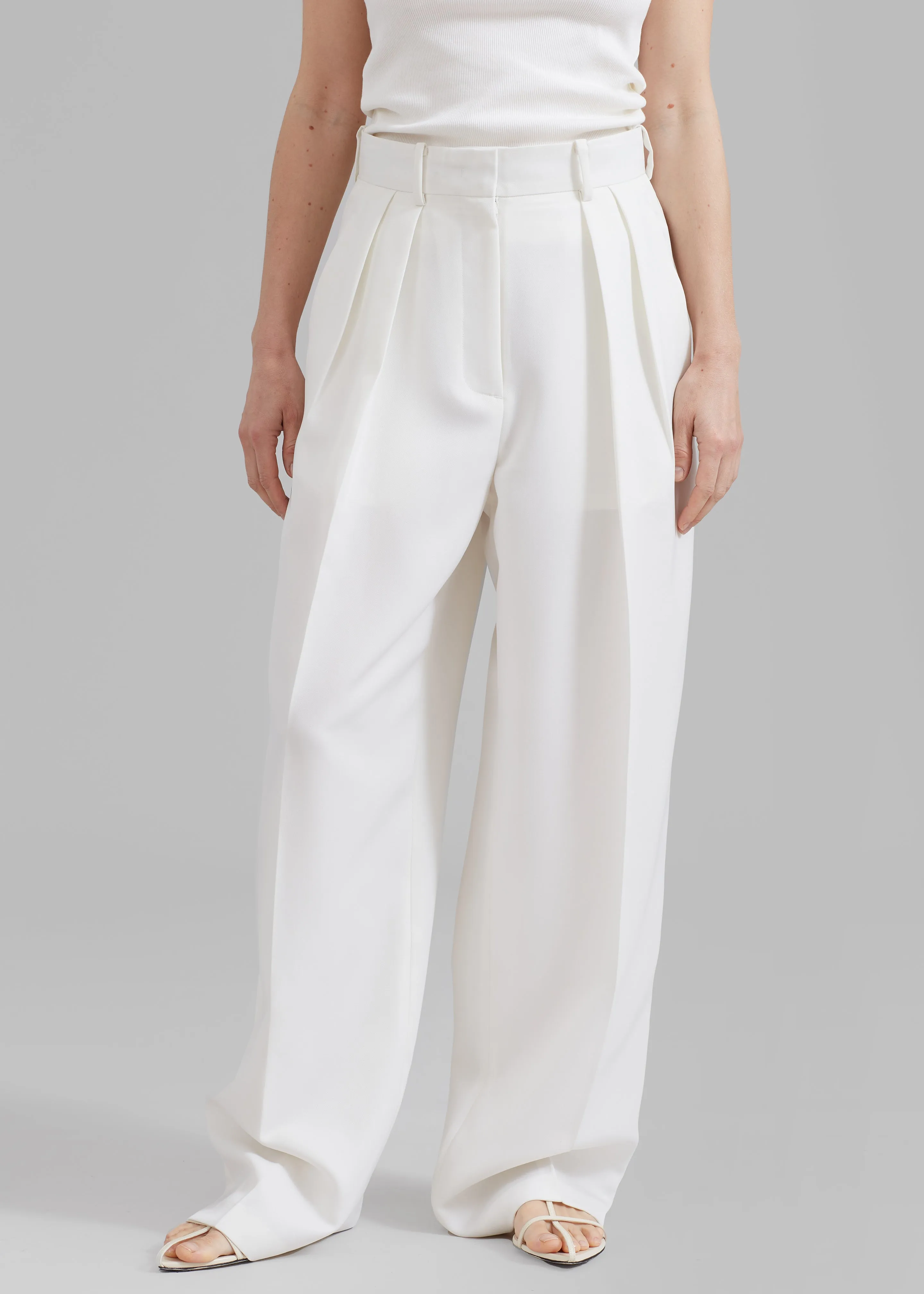 Zia Pintuck Trousers - White