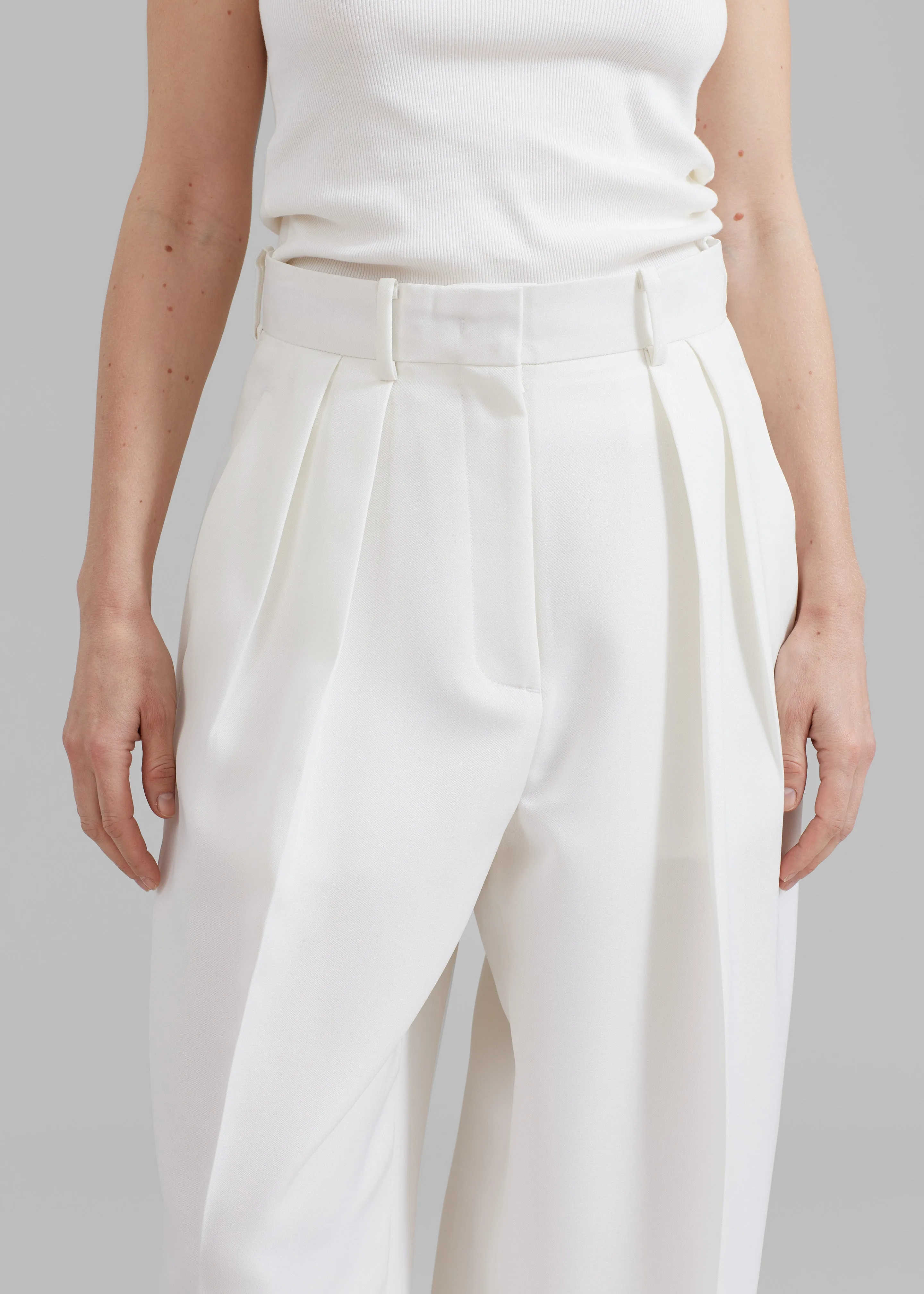 Zia Pintuck Trousers - White